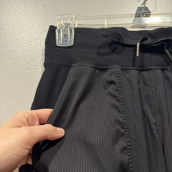 Lululemon Dance Studio Mid-Rise Jogger Black Women sz 2 Athleisure Relax Street - Picture 4 of 9